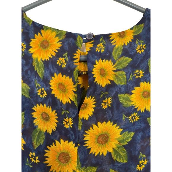 Susan Graver Short Sleeve Yellow Sunflower Print Top Size Large - Picture 3 of 6